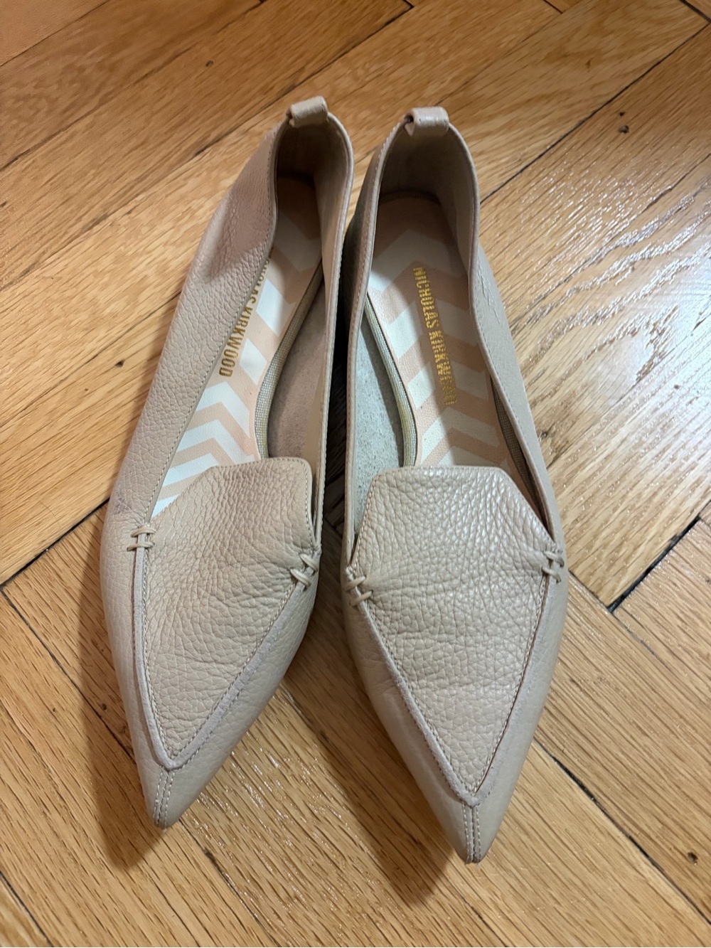 Nicholas Kirkwood Pointed Toe Leather Loafers in Light Beige